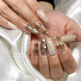 ネイル nailsalon Mirrorのネイルデザイン