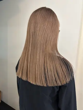 ロング カラー MOND / PINのヘアスタイル