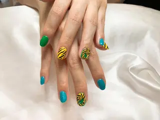 ネイル Ui_Amor (パラジェル)のネイルデザイン