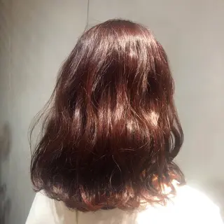 ミディアム カラー カジュアルを女っぽく 𝗮𝘆𝗮𝗰𝗼のヘアスタイル