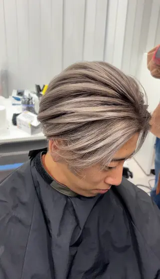 ショート カラー HARUKI  MINATO Japan広島紙屋町店所属・hmj紙屋町店 脊戸智志のヘアスタイル