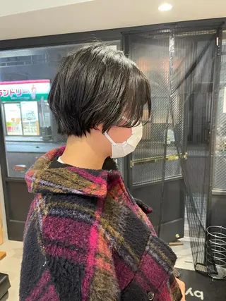 ショート 暖色カラー🍊 ボブ🌿顔周りcutのヘアスタイル