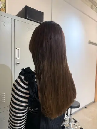セミロング 似合わせカット🫧 🍒艶カラーのヘアスタイル