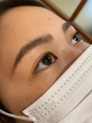 アイブロウ Eye Nail & total beauty salon アイマニ所属・南森町/完全個室 AKANEのマツエク・マツパデザイン