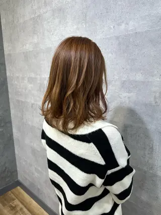 セミロング カラー U-ra NAMIのヘアスタイル