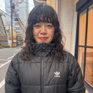 ミディアム パーマ Lilu しずくのヘアスタイル