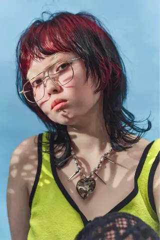 ミディアム カラー 1inch所属・透明感カラー レイヤー亀井唯登のヘアスタイル