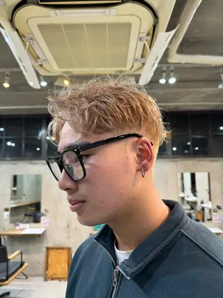 ショート カラー メンズ 山中 束真のヘアスタイル