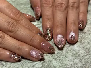 ネイル Mahiru ➰🎀🤍のネイルデザイン