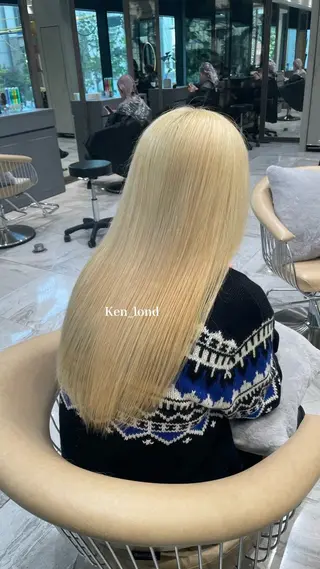 ロング 🥇KEN /レイヤー/艶カラーのヘアスタイル