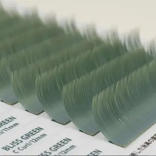 マツエク・マツパ U_la所属・U_la [ウーラ] 片岡の眉毛・アイブロウイメージ