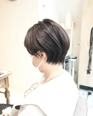 ショート カラー つぼい あつきのヘアスタイル