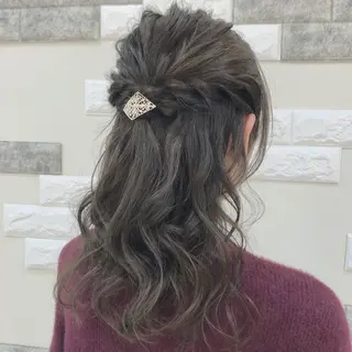 セミロング ヘアアレンジ これた🧸ヘアメ職人 ♡髪質改善♡カラーのヘアスタイル