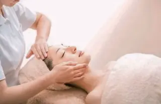 NARIS BEAUTY STATION デ･アイム札幌白石所属・高岸 利奈のエステ・リラクイメージ