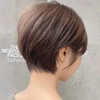 ショート カラー 三澤 陽のヘアスタイル