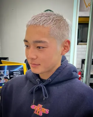 カラー メンズ 断髪刈舞所属・大月 優汰のヘアスタイル