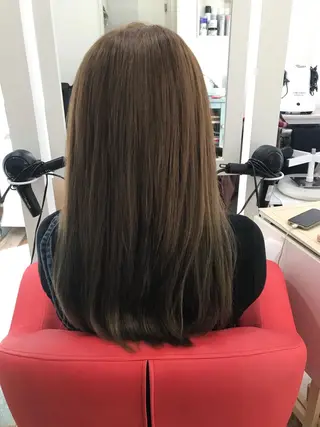 セミロング カラー cut studio g.(カット スタジオ ジー)所属・岡野 有花のヘアスタイル