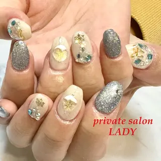 ネイル 桜田 麻菜のネイルデザイン