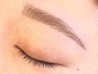 アイブロウ フリルナチュール八王子店所属・大久保 萌夏のマツエク・マツパデザイン