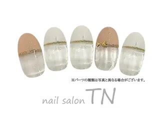 ネイル 矢川 まどかのネイルデザイン