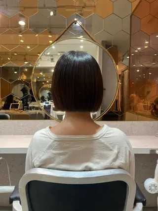 ショート 韓国レイヤーカット/ ハイトーン/マアヤのヘアスタイル