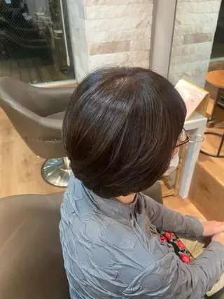ショート カラー 日髙 愛華のヘアスタイル