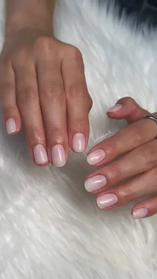 ネイル 関山 志乃のネイルデザイン