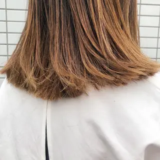 ミディアム カラー 吉川 愛美李のヘアスタイル