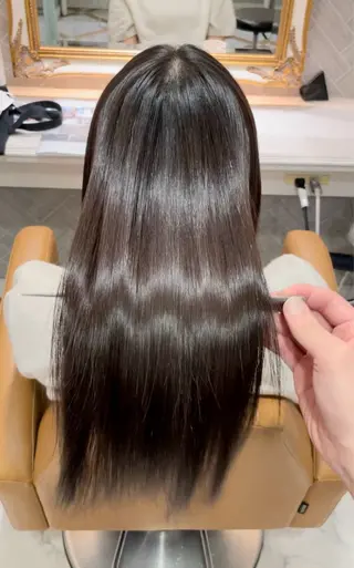 ロング 美髪縮毛矯正🤍 髪質改善/Shinaのヘアスタイル