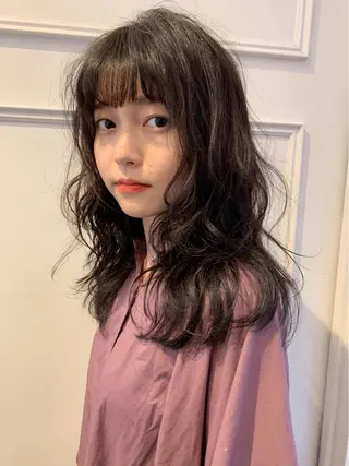 セミロング カラー 安藤 佑衣のヘアスタイル