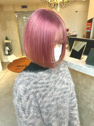 ミディアム カラー ウルフとハイトーン みっちー✂️のヘアスタイル