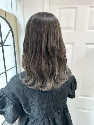 ミディアム カラー uros.所属・中目黒✂︎店長✂︎ TOMOHIROのヘアスタイル