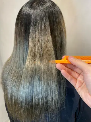 ロング 渡辺　亮/ 白髪ぼかし/髪質改善のヘアスタイル