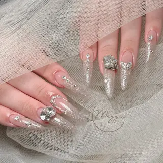 ネイル Maggie Nail🦩のネイルデザイン