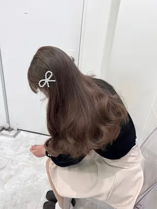 セミロング カラー ❄最強かわいいカラー ❄️MINA❄️のヘアスタイル