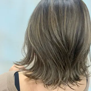 ミディアム カラー LOPEZ LAB所属・🦁LOPEZLAB /RUNA🌙のヘアスタイル