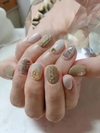 ネイル ネイルサロンTiara所属・戸倉 千秋のネイルデザイン