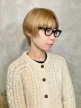 ショート カラー 岡田 恭明のヘアスタイル