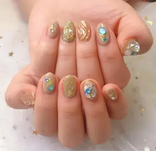 カラー ネイル Q Free nailsのネイルデザイン