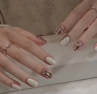 ネイル モナ& あきのネイルデザイン