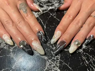 セミロング ネイル ✴︎ Delightのネイルデザイン