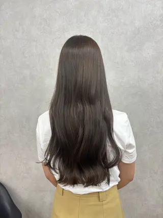 ロング カラー 倉澤 愛理のヘアスタイル