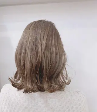 ミディアム 淡色ふんわりhair 新宿satomiのヘアスタイル