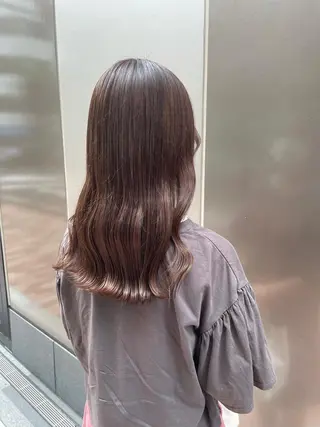 セミロング カラー Ella所属・nana【艶髪】/ レイヤー/縮毛矯正のヘアスタイル