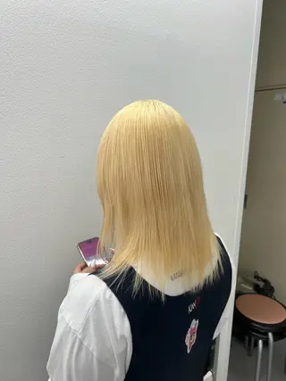 カラー はなえ/ブリーチ/複 雑履歴修正のヘアスタイル