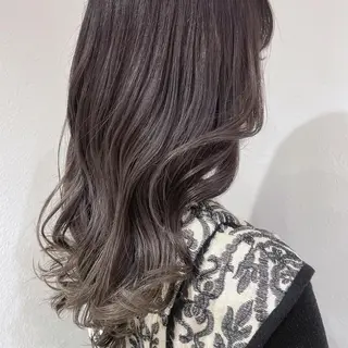 ロング カラー ENIF ツキのヘアスタイル