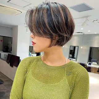 ショート 🎀大川 錬🎀 ブリーチなしWカラーのヘアスタイル