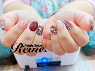 ネイル Nailsalon Reine所属・玉栄 伶奈のネイルデザイン