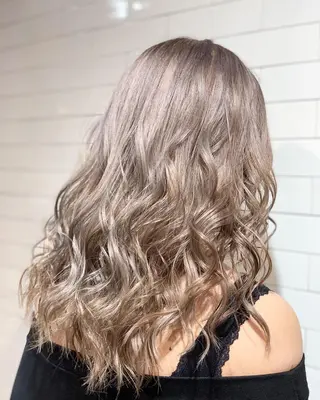 ミディアム カラー ヘアアレンジ 髪質改善×ハイトーン 中田啄也のヘアスタイル