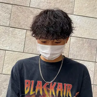 ショート パーマ メンズ 縦落ちパーマ 西條真治のヘアスタイル